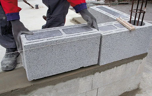 Blocs de béton isolants pour maisons passives